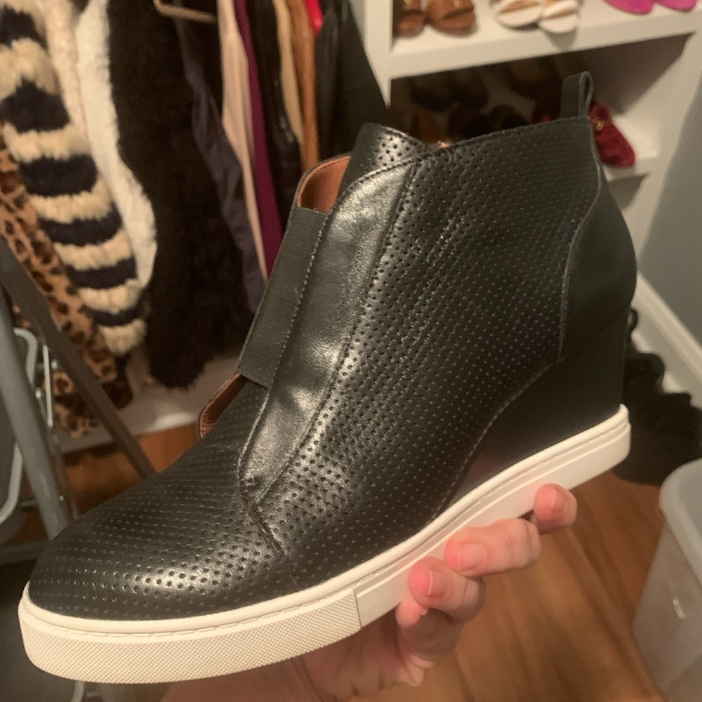 Used twice. Paolo sneaker wedges. Super comfy.
